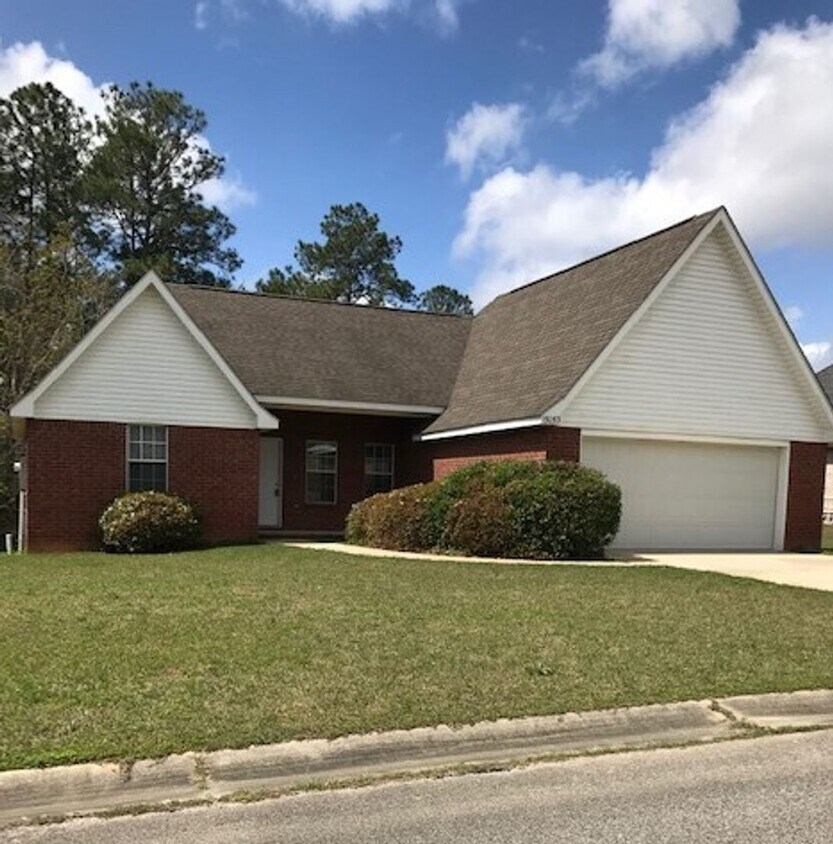 Primary Photo - 3/2 home in the Audubon Lake Subdivision i...