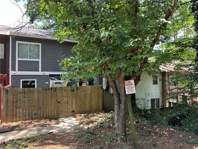 Foto del edificio - 475 Granite Ridge Pl