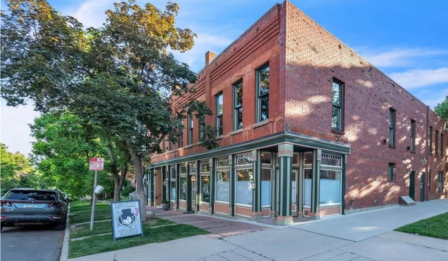 Foto del edificio - 2953 Wyandot St