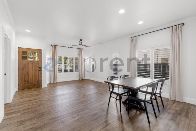 Foto del edificio - 3266 Meadow Grass Ln