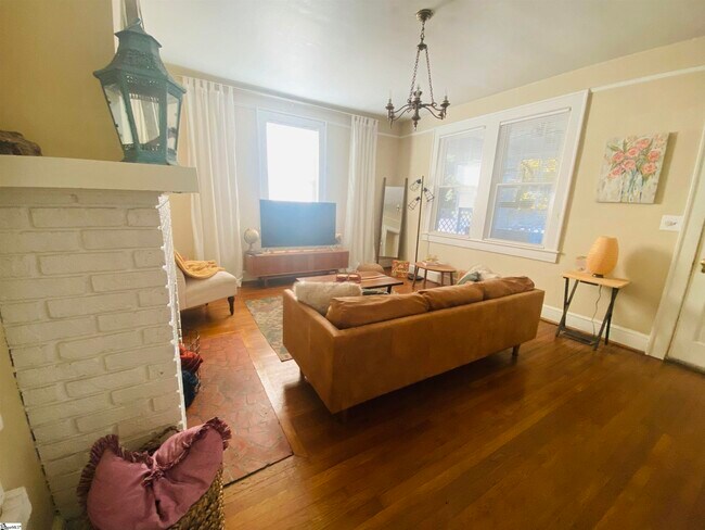 Foto del edificio - 216 Randall St