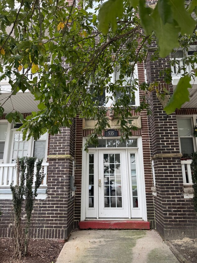 Main Entrance to Building - 535 W 36th St