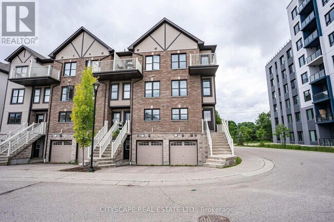 Photo du bâtiment - 701-701 Homer Watson Blvd