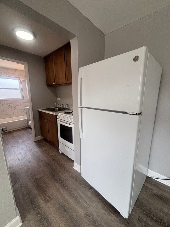 Photo - 2109-2123 W 119th St (Blue Island, IL) Apartment