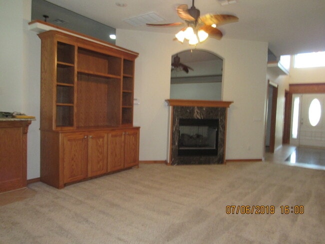 Building Photo - Pet Negotiable Upon Homeowner Approval!!