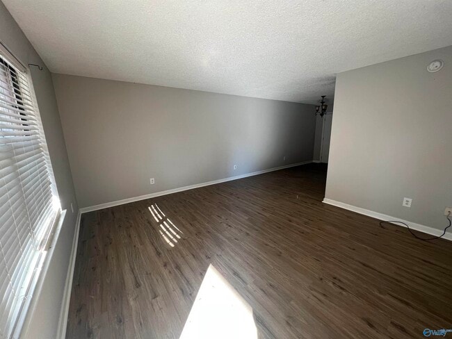 Foto del edificio - 129 Taylor Denton Ln