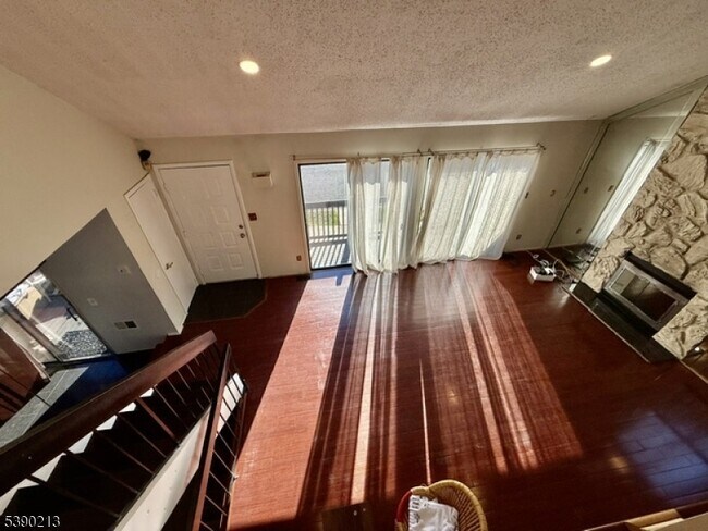 Foto del edificio - 105 Westgate Dr
