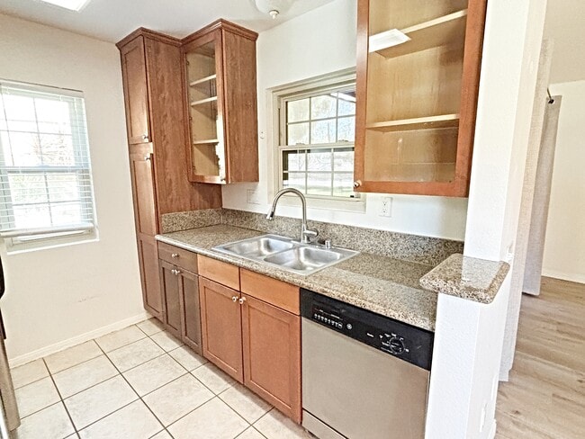 Building Photo - 10619 Dabney Dr