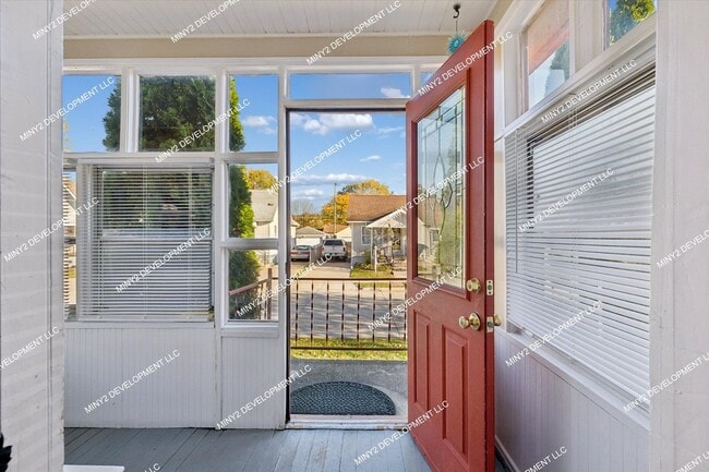 Building Photo - 22618 Maxine St