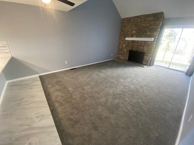 Foto del edificio - 3 br, 2.5 bath House - 13650 E Evans Ave