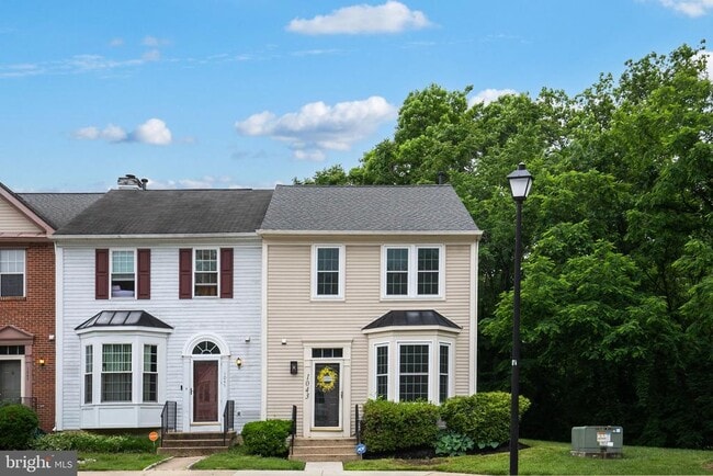 Building Photo - 1043 Downing Ct