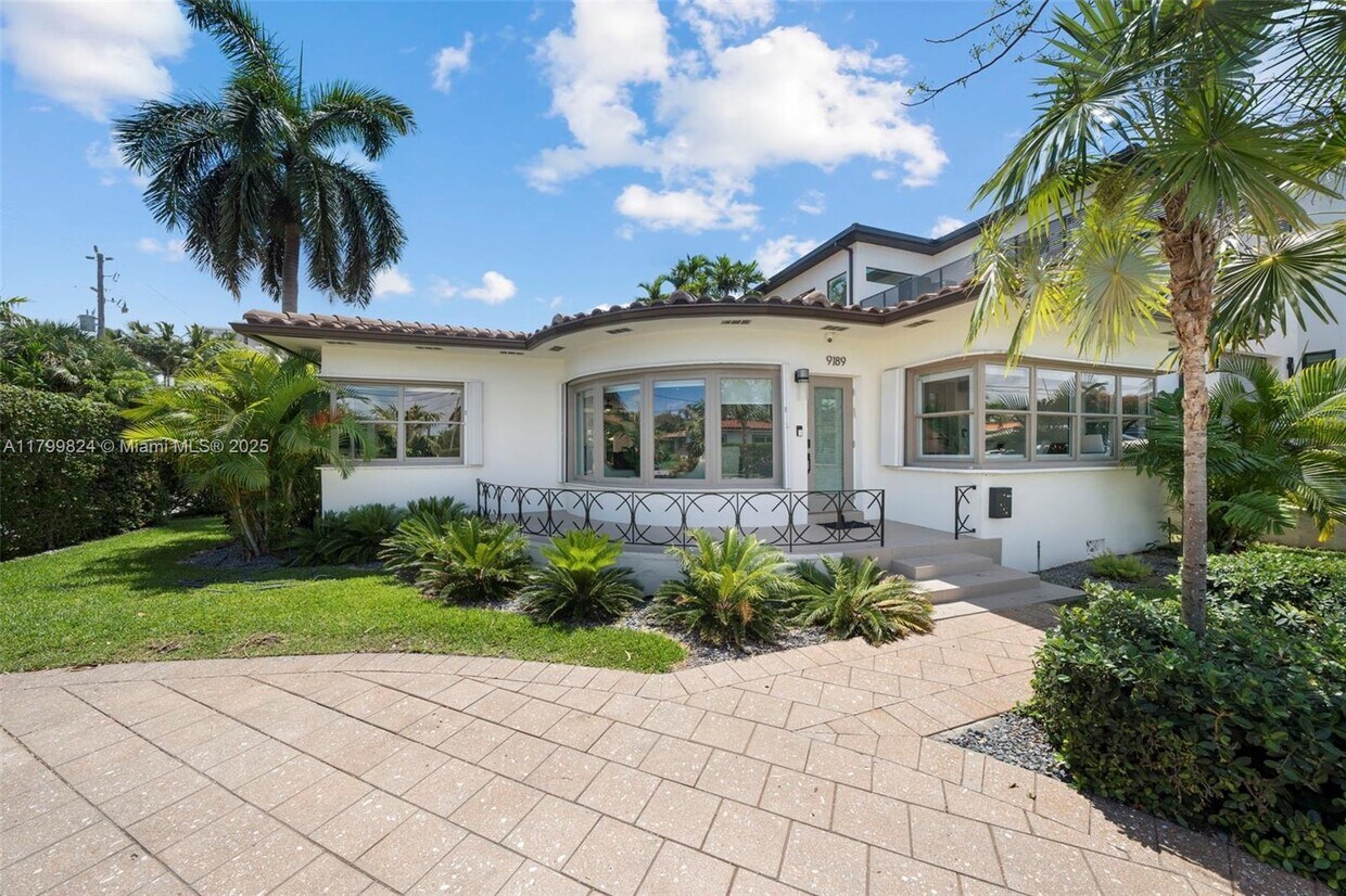 Foto principal - 9189 Abbott Ave