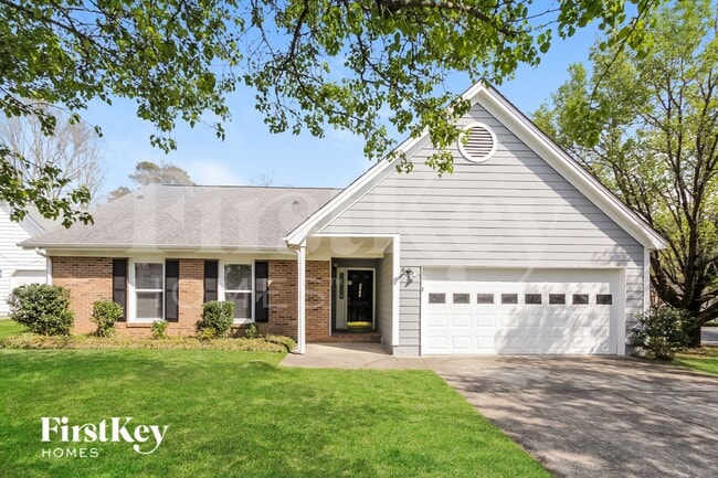 Building Photo - 8020 Glencannon Dr