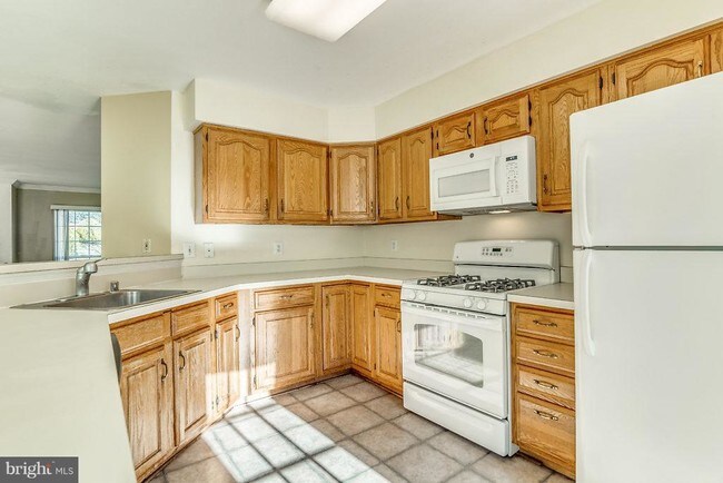 Building Photo - 6848 Signature Cir