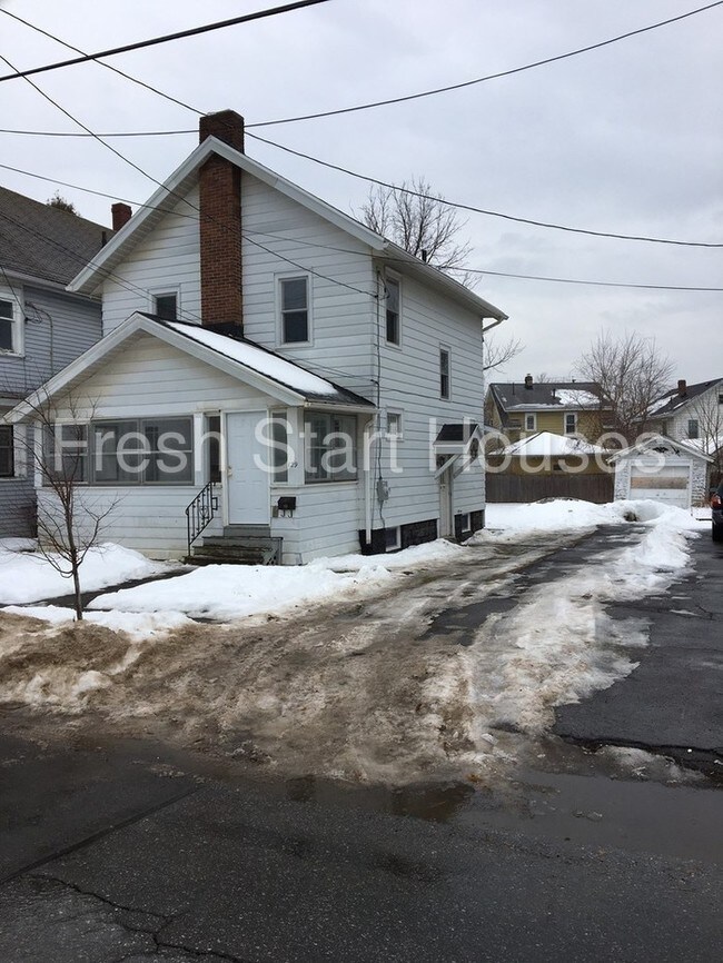 Building Photo - 129 Hood Ave