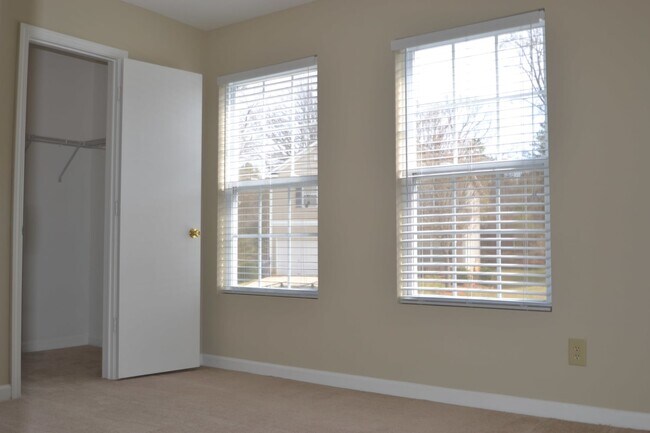 Building Photo - 3112 Kayla Ln