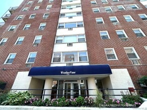 Building Photo - 750 Shore Rd
