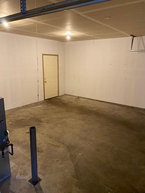 Building Photo - 512 Hazel St. #B