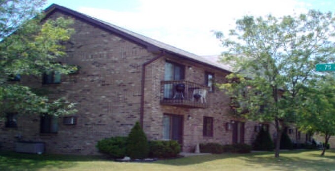 Foto del edificio - 2101-2113 S 75th St