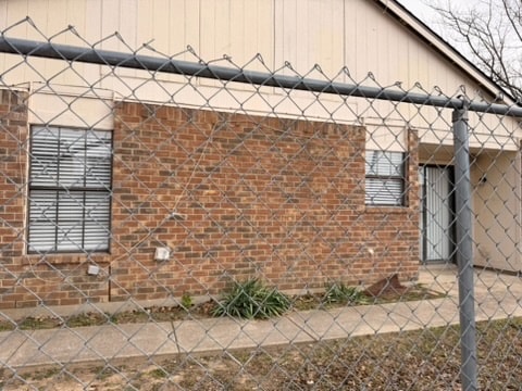 Building Photo - 684 W Warrior Trl