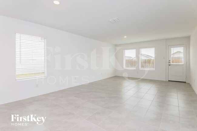 Building Photo - 221 Boxberry Wy