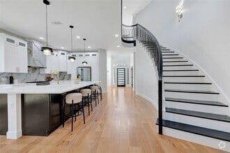 Building Photo - 2633 Prestonwood Dr