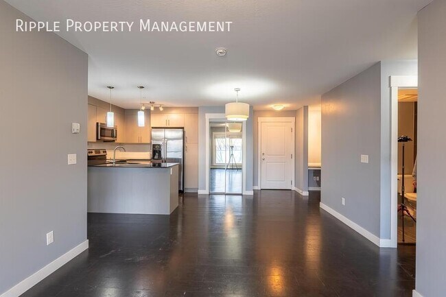 Photo du bâtiment - GREAT 2 BEDS/ 2 BATHS CONDO IN THE COMMUNITY OF SKYVIEW