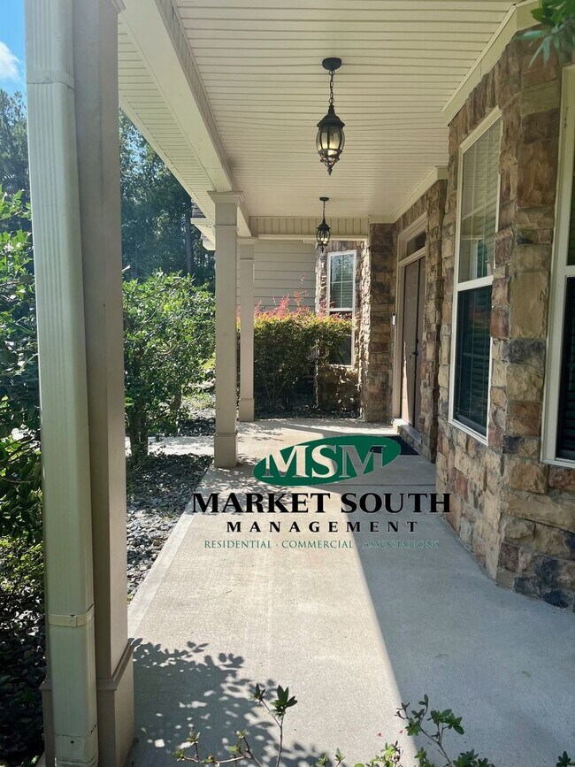 Foto del edificio - 5 Bedroom Beauty in Morgan Pines