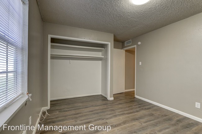 Building Photo - 1025 9th St