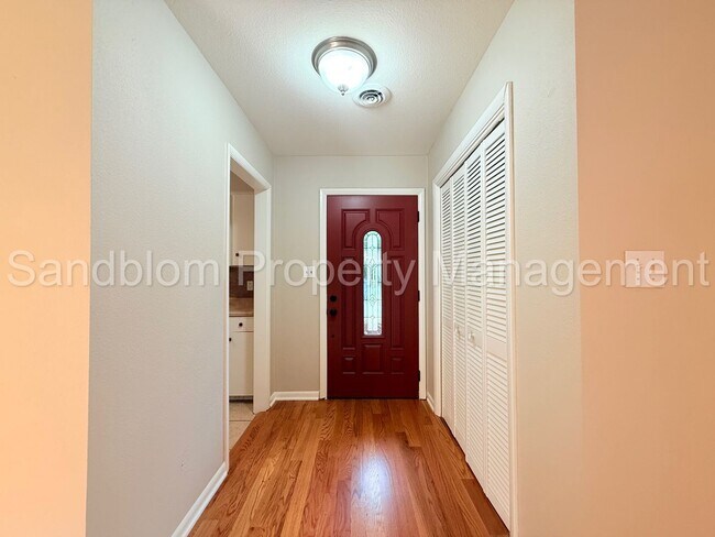 Foto del edificio - FOR LEASE | Midtown Tulsa | Available NOW!