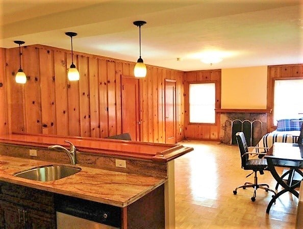 Studio on Garden-level -600 sq. ft. - 2919 23rd Ave