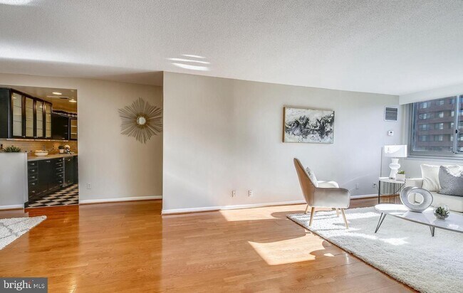 Foto del edificio - 4601 N Park Ave