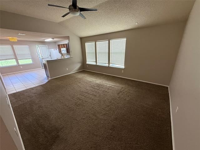 Foto del edificio - 9301 Goldenview Dr