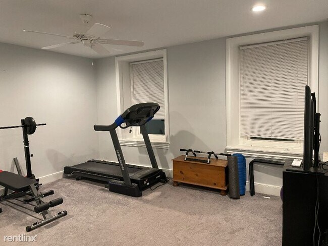 Foto del edificio - 4 br, 2 bath Townhome - 4733 Smick Street