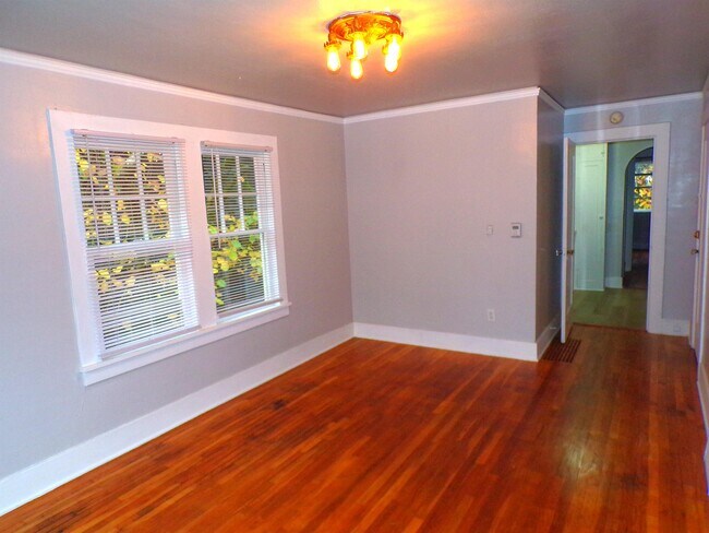 Foto del edificio - 3915 S Corbett Ave