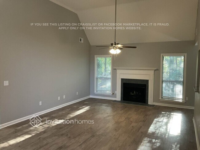 Foto del edificio - 304 Freeman Forest Dr