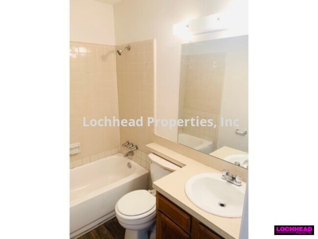Foto del edificio - *******BEAUTIFUL HOME LOCACTED IN THE HERI...