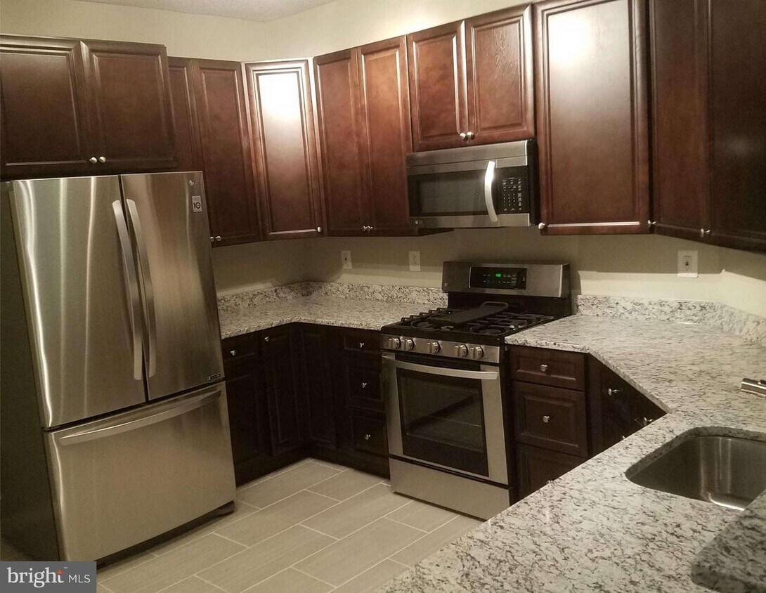 7412 Hindon Cir Unit B1103, Milford Mill, MD 21244 Condo for Rent in