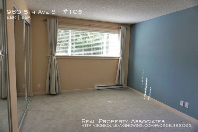 Building Photo - Bowl Of Edmonds - Stunning Condo