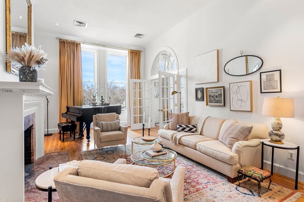 Foto principal - 120 Beacon St