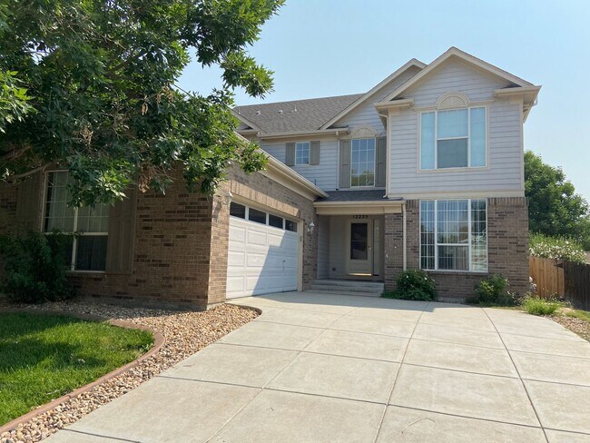 Foto del edificio - Large 4 bedroom home in Thornton
