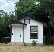Building Photo - 625 Larkin St