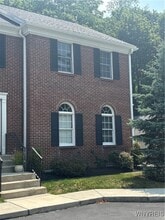 Building Photo - 277 Main St