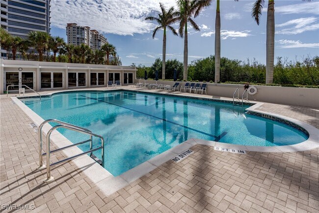 Building Photo - 6849 Grenadier Blvd