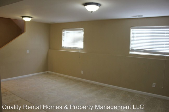 Building Photo - 3 br, 1.5 bath House - 3606 Sherry Dr.