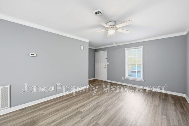 Building Photo - 322 N Key St