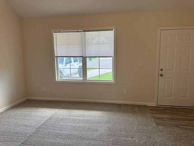 Building Photo - 1605 Gambill Wood Dr