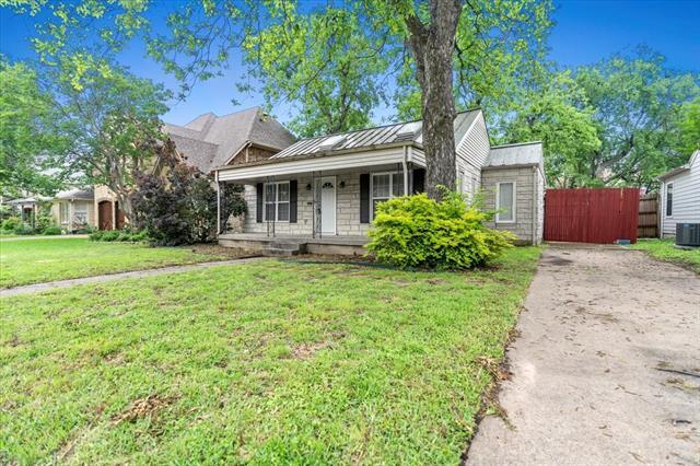 Foto del edificio - 4320 Woodcrest Ln