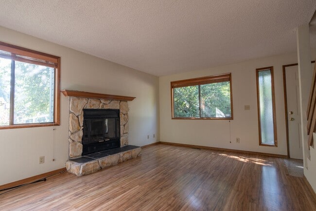 Foto del edificio - 14713-15 NW Hunters Drive