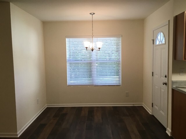 Building Photo - 6812 Wallace View Court